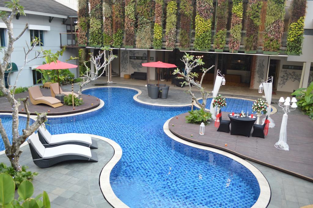 Patra Bandung Hotel Extérieur photo