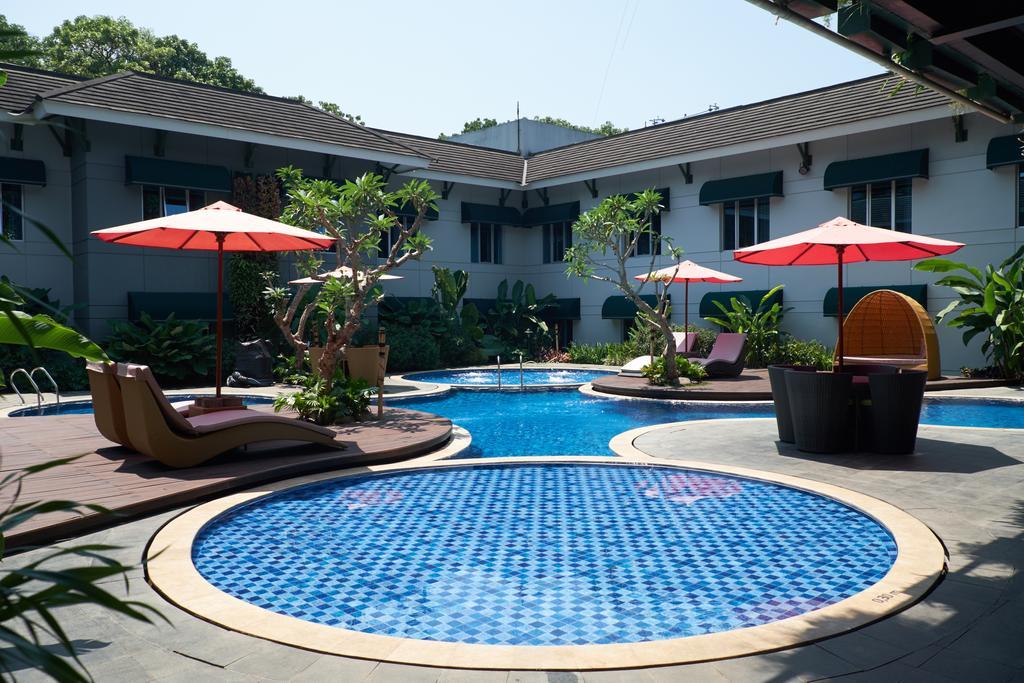 Patra Bandung Hotel Extérieur photo